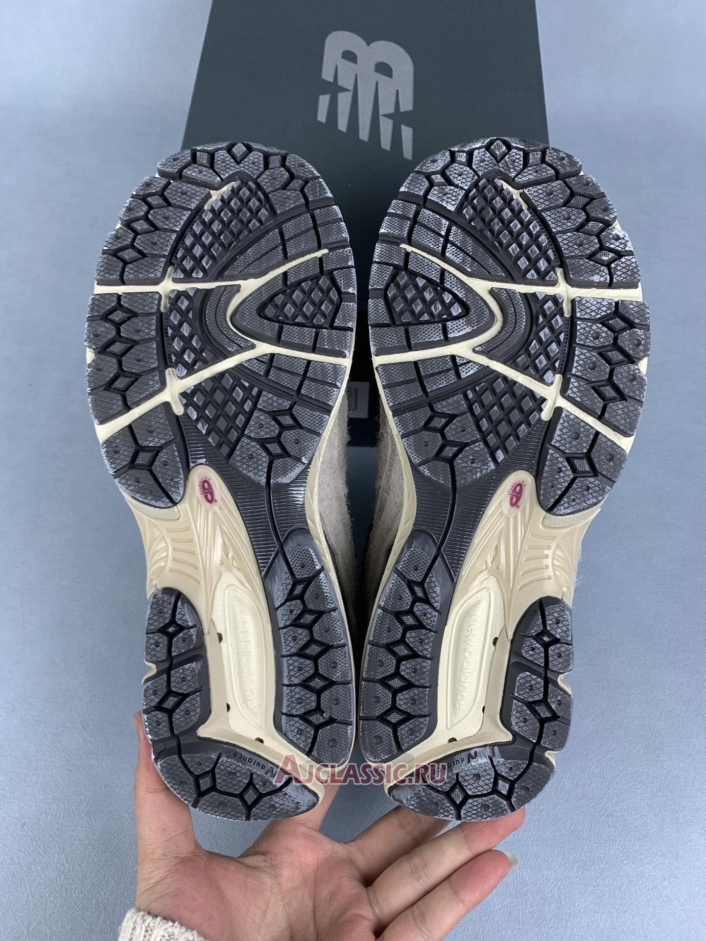 New Balance 2002R "Protection Pack - Rain Cloud" M2002RDA Shoes