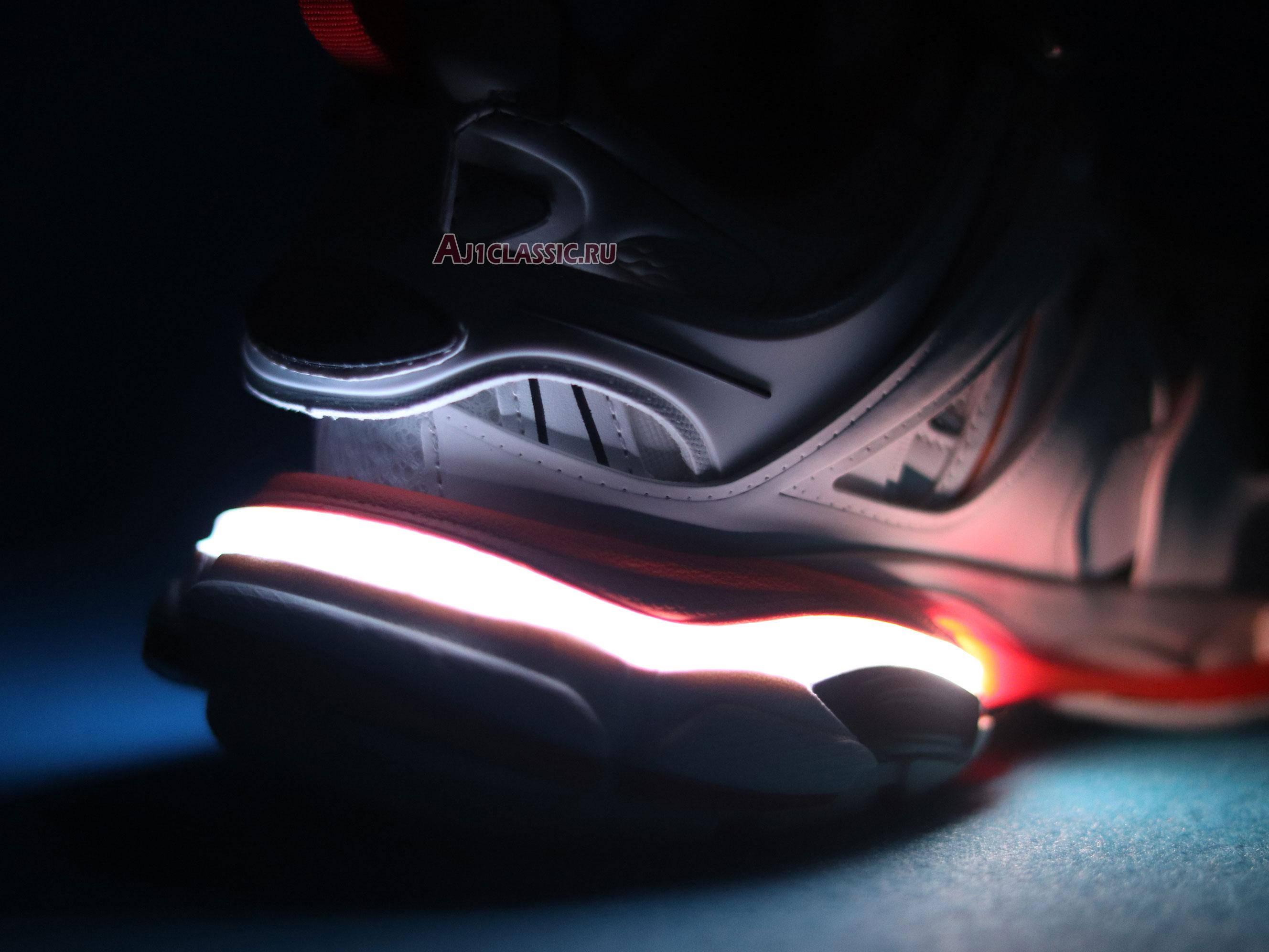 Balenciaga Track Trainer White Orange 542436 W1GB1 9059 White/Orange Sneakers Balenciaga Track Trainer White Orange 542436 W1GB1 9059 White/Orange Sneakers