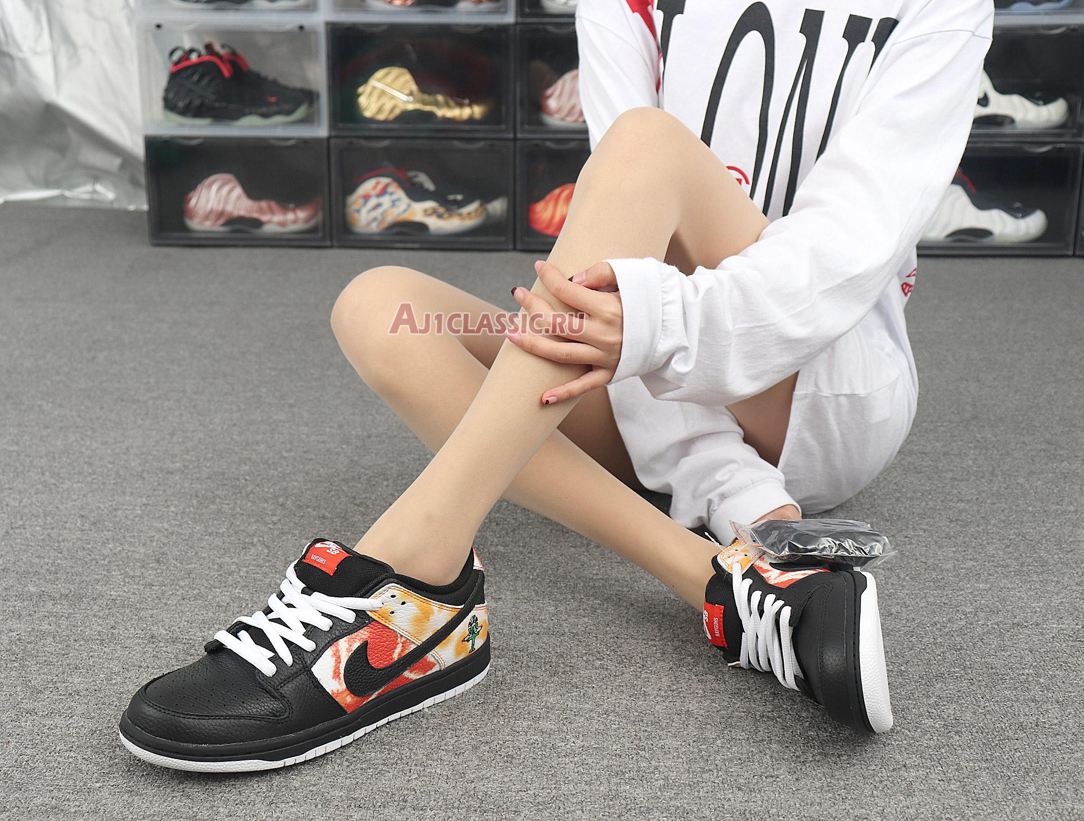 Nike Dunk SB Low Tie-Dye Raygun - Black BQ6832-001 Black/Orange Flash Sneakers Nike Dunk SB Low Tie-Dye Raygun - Black BQ6832-001 Black/Orange Flash Sneakers